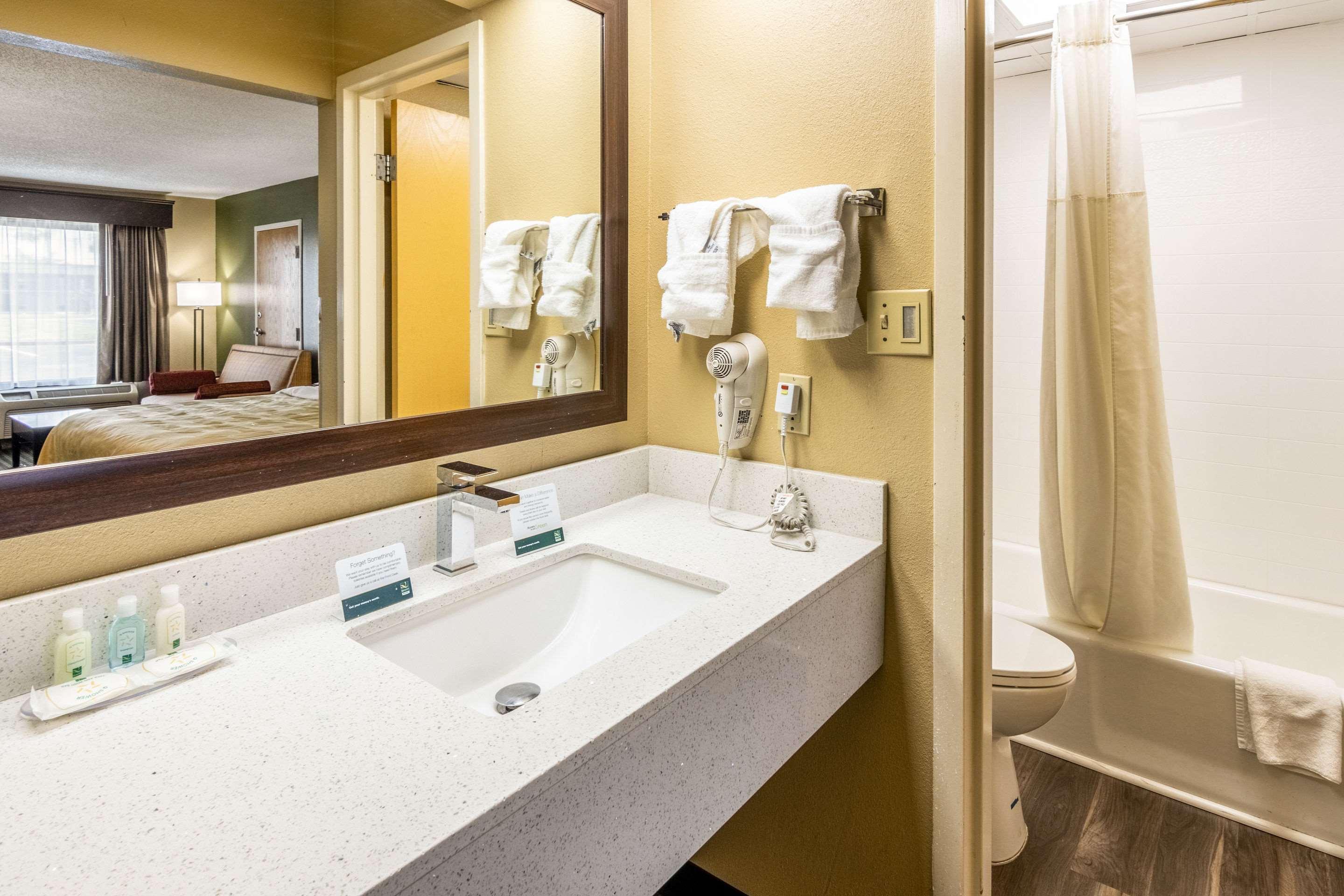 Quality Inn Perry - National Fairgrounds Area Bagian luar foto