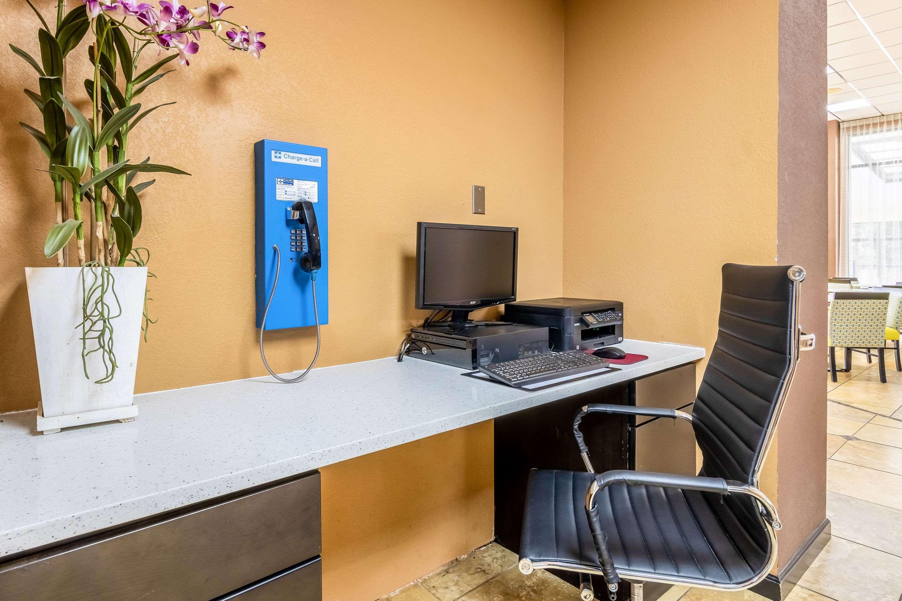 Quality Inn Perry - National Fairgrounds Area Bagian luar foto
