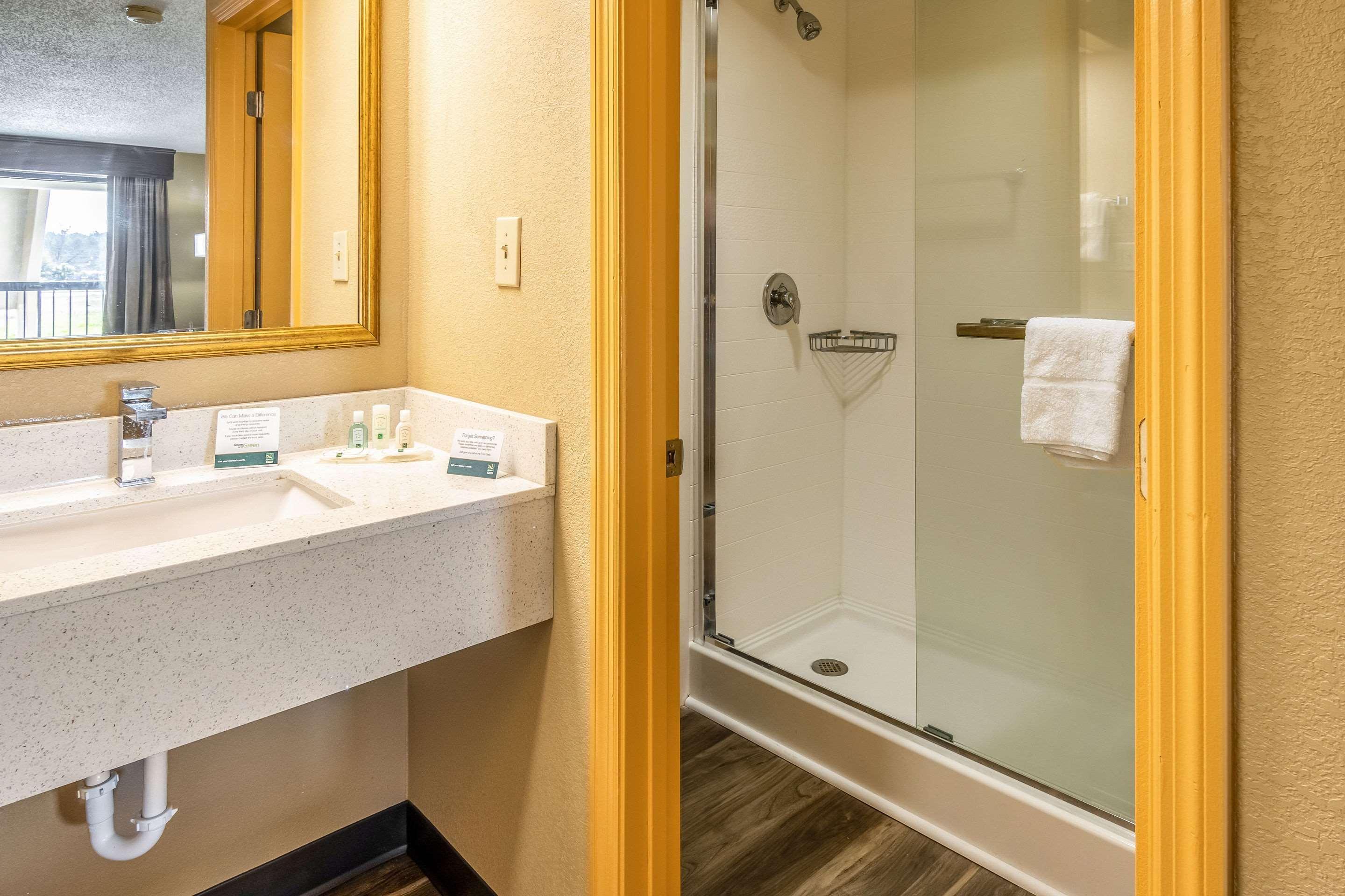 Quality Inn Perry - National Fairgrounds Area Bagian luar foto